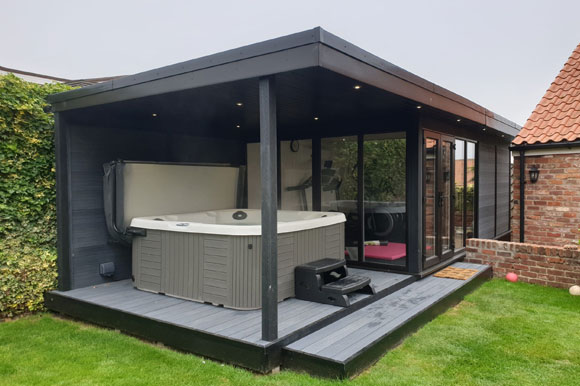 Relaxing Garden Room Hot Tub Retreat Croydon